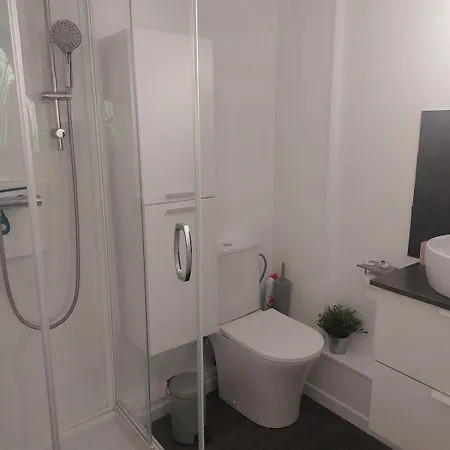 Semesterbostad House In Caen