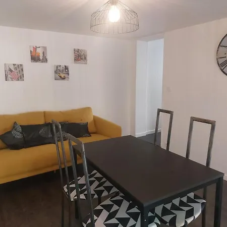 House In Nyaraló Caen
