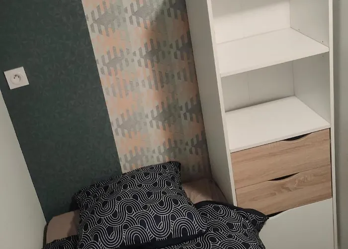 House In Dom wakacyjny Caen